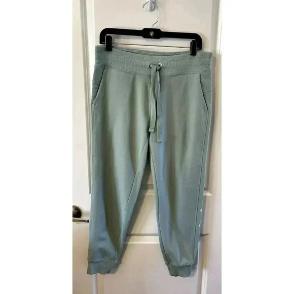 Calvin Klein Women Logo Fleece Lined Jogger Sweatpants Size Medium Sage NWOT - Picture 1 of 3
